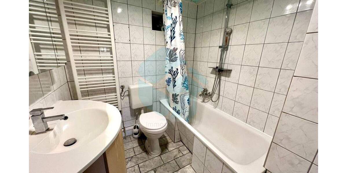 Einfamilienhaus Butzbach / Hoch-Weisel Hoch-Weisel - 5 Zimmer, 129 m&sup2;, 179.000&euro; | Angebot:25734438