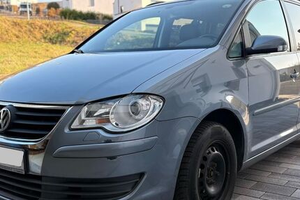 VW Touran 187.000 km 5.100 &euro; Wetzlar 35578