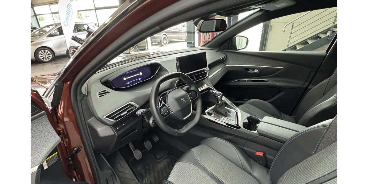 Peugeot 5008 Puretech 130 Allure CarPlay Cam 17.210 km 21.470 &euro; Lich 35423