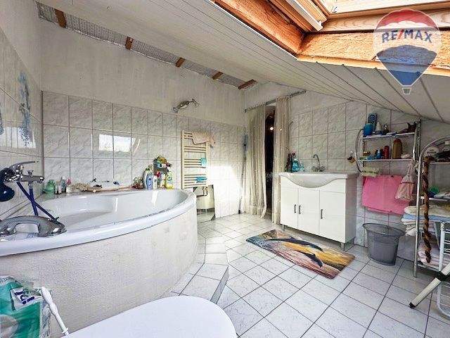 Mehrfamilienhaus, Wohnhaus Runkel Schadeck - 9 Zimmer, 360 m&sup2;, 425.000&euro; | Angebot:25664422