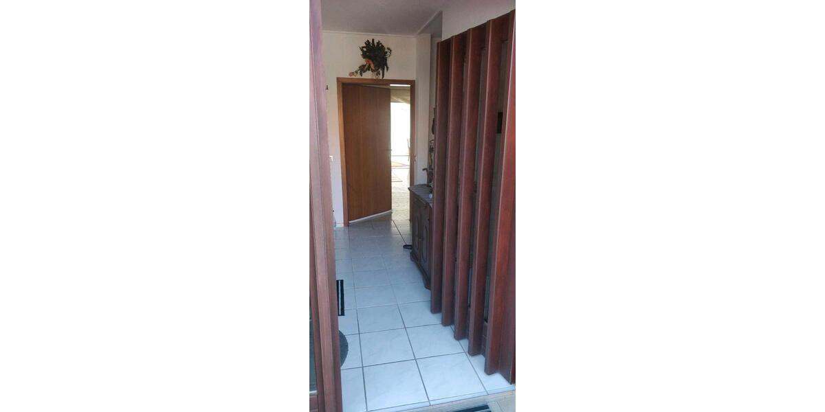 Einfamilienhaus Langgöns - 9 Zimmer, 250 m&sup2;, 480.000&euro; | Angebot:26617696
