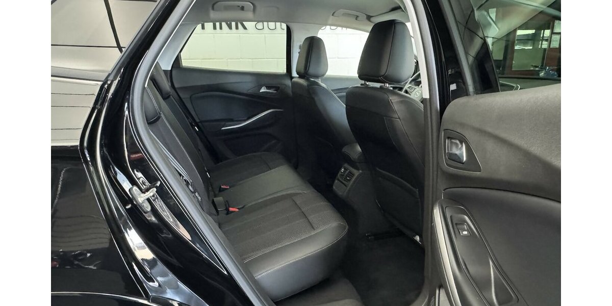 Opel Grandland 1.2 Turbo Elegance CarPlay FULL LED 30.756 km 16.830 &euro; Lich 35423
