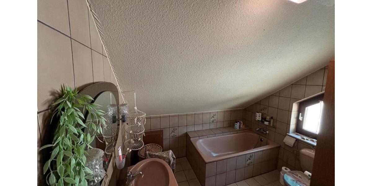 Einfamilienhaus Sinn - 5.5 Zimmer, 166 m&sup2;, 299.000&euro; | Angebot:25918560