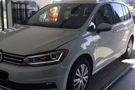 VW Touran 110.676 km 19.985 &euro; Pohlheim 35415