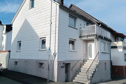 Haus Dillenburg Manderbach - 5 Zimmer, 140 m&sup2;, 120.000&euro; | Angebot:26532003