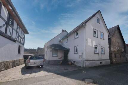 Haus Aßlar - 8 Zimmer, 186 m&sup2;, 189.000&euro; | Angebot:25697034