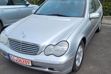 Mercedes-Benz C 220 66.300 km 7.900 &euro; Linden 35440