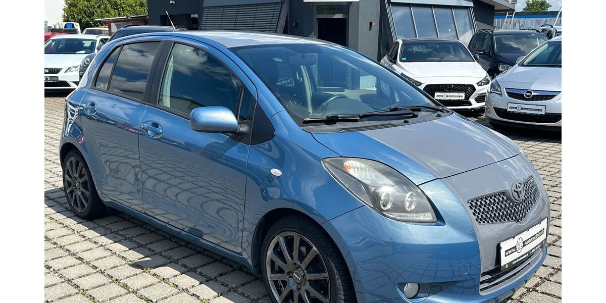 Toyota Yaris 150.000 km 3.890 &euro; Butzbach 35510
