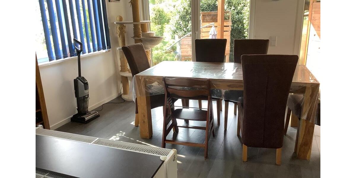 Einfamilienhaus Solms - 7 Zimmer, 210 m&sup2;, 390.000&euro; | Angebot:26738281