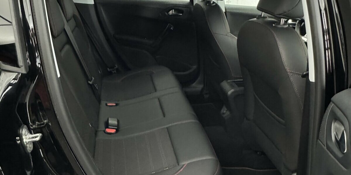Peugeot 2008 1.2 GT-Line Automatik Sitzheizung Carplay 120.782 km 11.367 &euro; Lich 35423