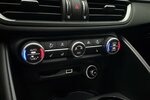 Alfa Romeo Giulia 2.0 Competizione Q4 Turbo Panoramadach 17.100 km 38.460 &euro; Lich 35423