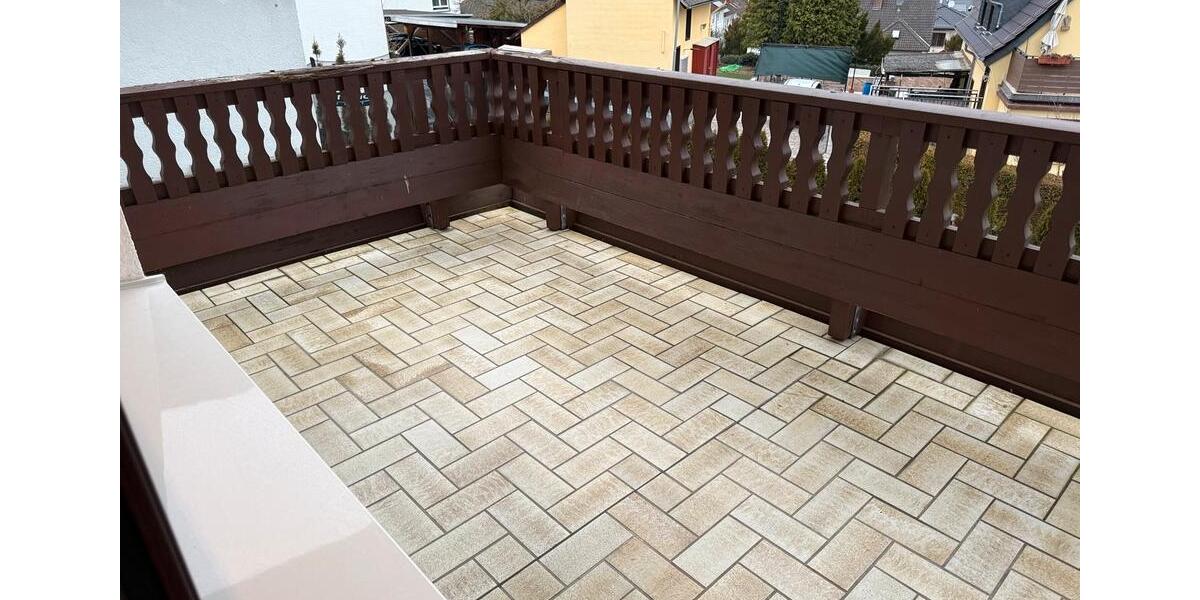 Etagenwohnung Wehrheim - 3 Zimmer, 105 m&sup2;, 1.270&euro; | Angebot:25784276