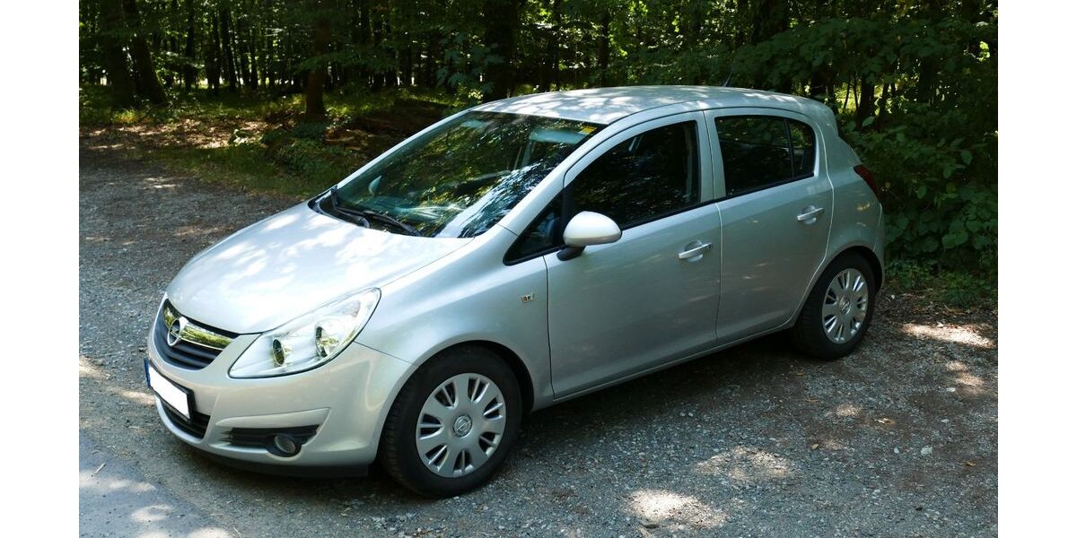 Opel Corsa 113.000 km 2.700 &euro; Gießen 35392