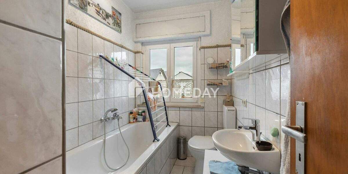 Einfamilienhaus Solms Albshausen - 4 Zimmer, 100 m&sup2;, 229.000&euro; | Angebot:25699225