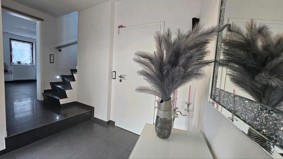 Mehrfamilienhaus, Wohnhaus Lich - 14 Zimmer, 310 m&sup2;, 499.000&euro; | Angebot:26075322