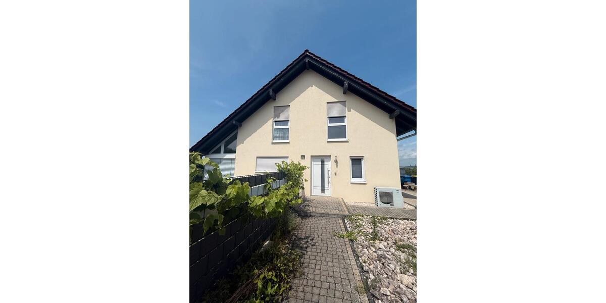 Einfamilienhaus Lohra - 4 Zimmer, 138 m&sup2;, 460.000&euro; | Angebot:26777627