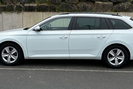 Skoda Superb 128.000 km 13.800 &euro; Gießen 35396