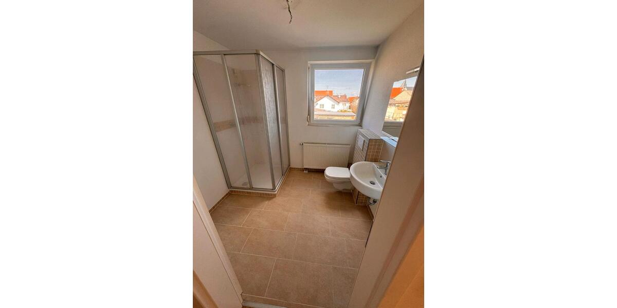 Dachgeschoßwohnung Wölfersheim - 3.5 Zimmer, 96 m&sup2;, 1.350&euro; | Angebot:26048547