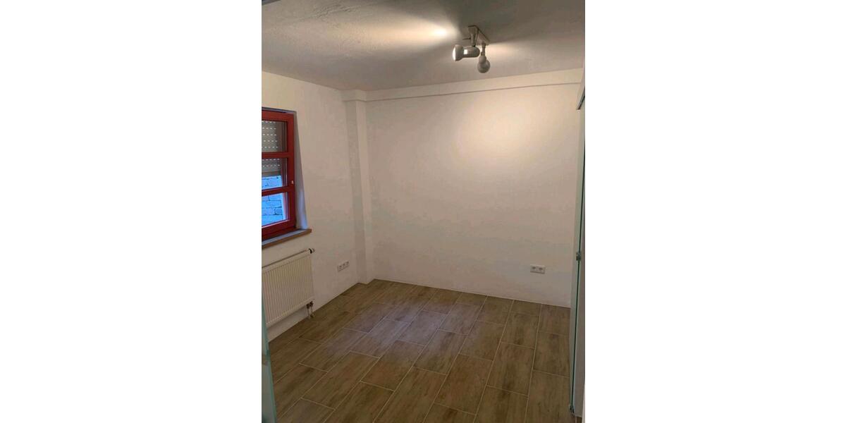 Etagenwohnung Leun - 2 Zimmer, 35 m&sup2;, 320&euro; | Angebot:24627291