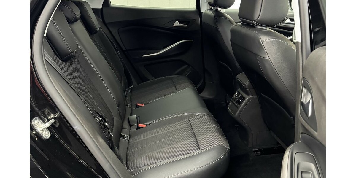 Opel Grandland GS Line 1.2 Turbo 130 LED Carplay Navi 8.700 km 19.840 &euro; Lich 35423