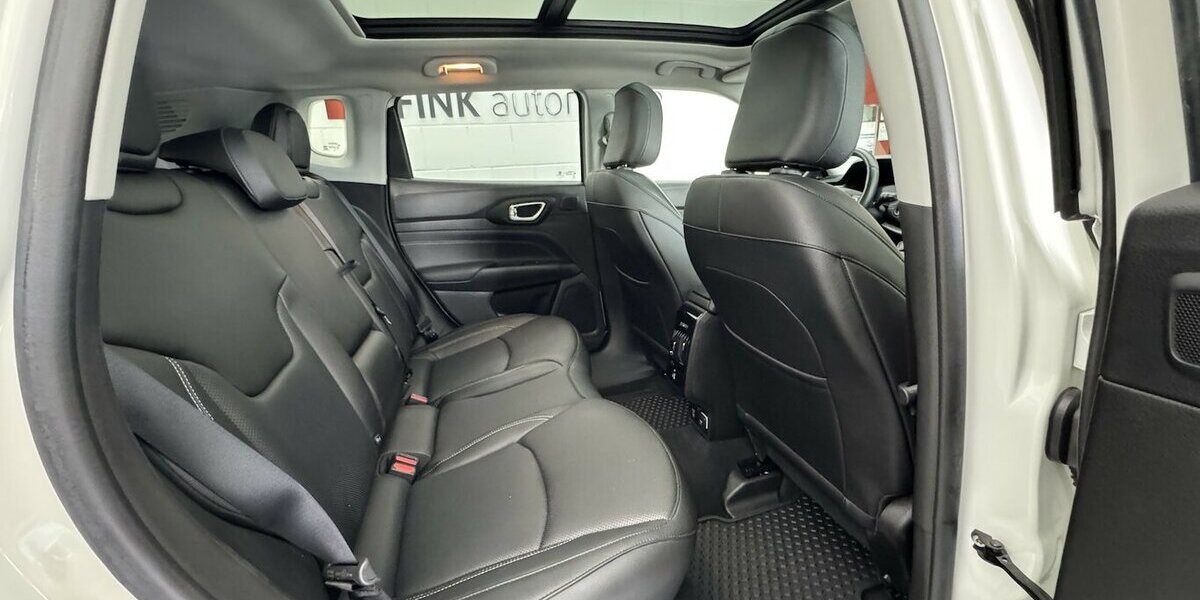 Jeep Compass S Plug-IN Hybrid 4WD 1.Hand Panoramadach 36.500 km 26.290 &euro; Lich 35423