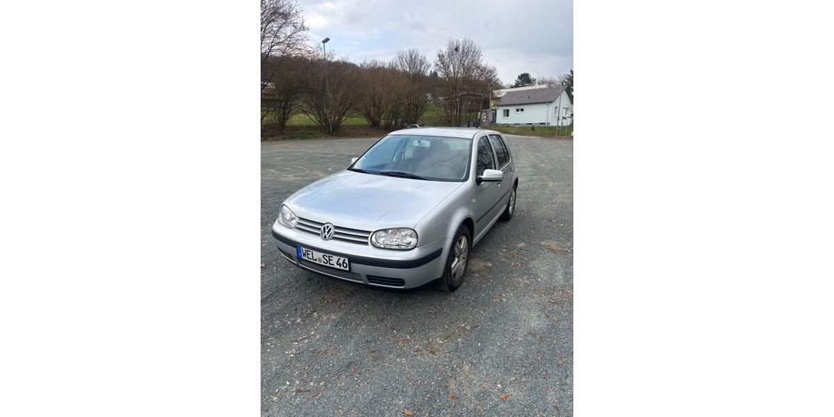 VW Golf 164.000 km 699 &euro; Weilburg 35781