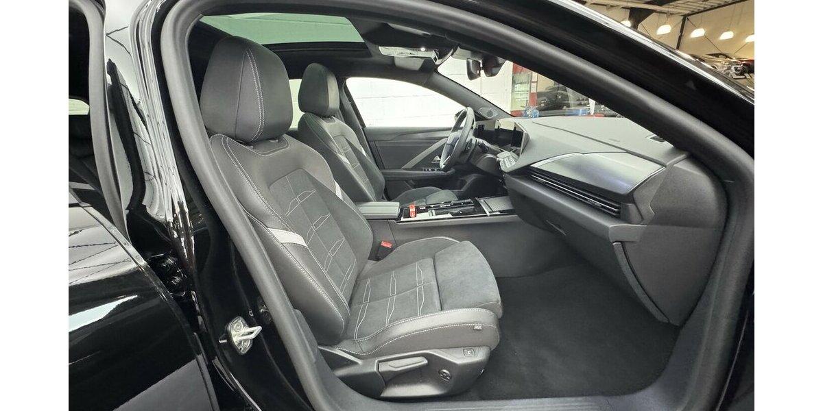 Opel Astra GS 130 1.2 Turbo LED 360° Cam Panorama 32.550 km 20.590 &euro; Lich 35423