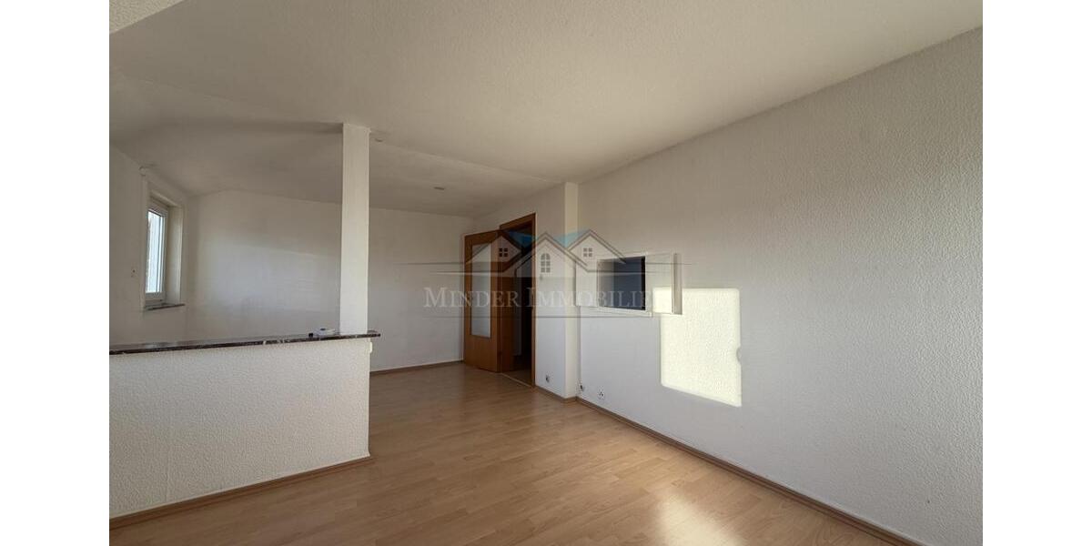 Dachgeschoßwohnung Butzbach - 4 Zimmer, 80 m&sup2;, 650&euro; | Angebot:25145312