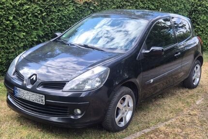 Renault Clio 170.000 km 2.500 &euro; Wetzlar 35576
