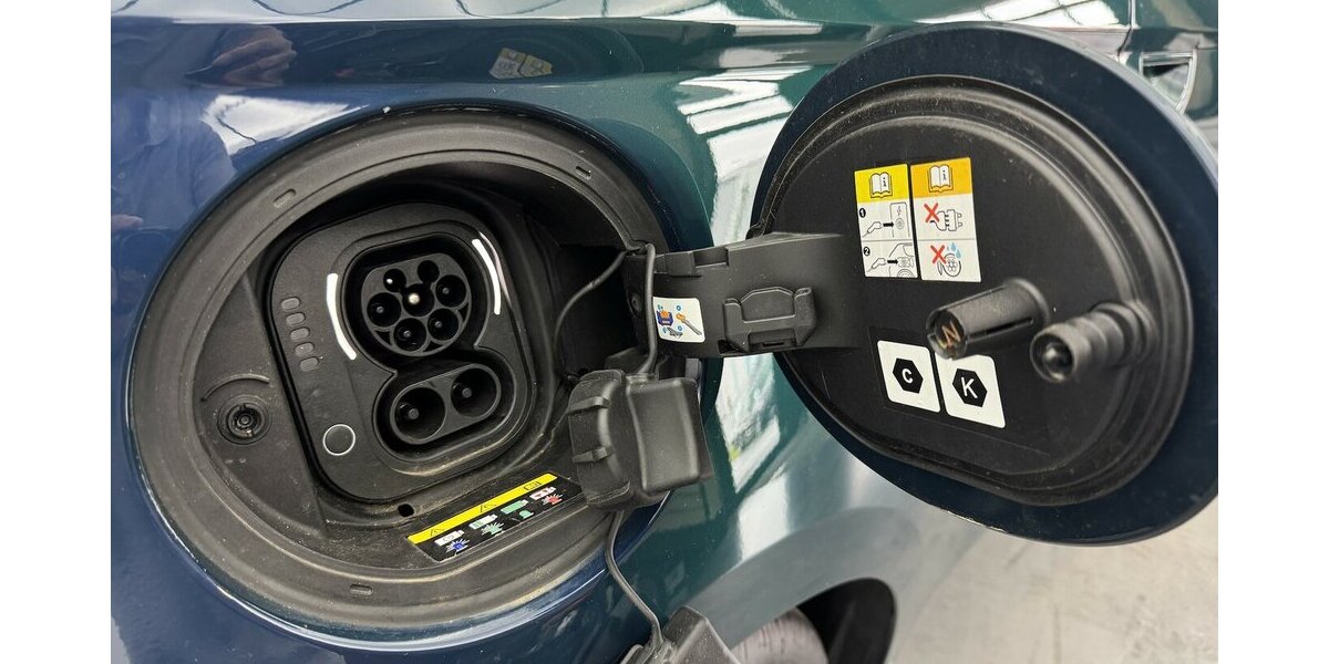 Fiat 500e Action 1. Hand Carplay 12.500 km 14.820 &euro; Lich 35423