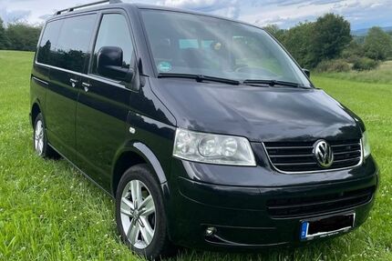 VW T5 Caravelle 313.000 km 8.600 &euro; Driedorf 35759