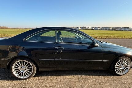 Mercedes-Benz CLK 500 261.000 km 9.500 &euro; Bad Nauheim 61231