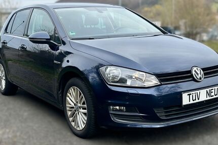 VW Golf 147.100 km 8.289 &euro; Herborn 35745