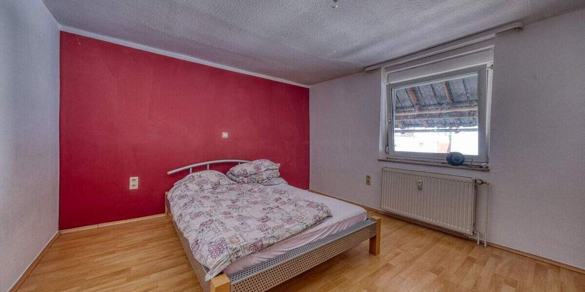 Mehrfamilienhaus, Wohnhaus Schöffengrund / Schwalbach Schwalbach - 1 Zimmer, 320 m&sup2;, 329.000&euro; | Angebot:25837236