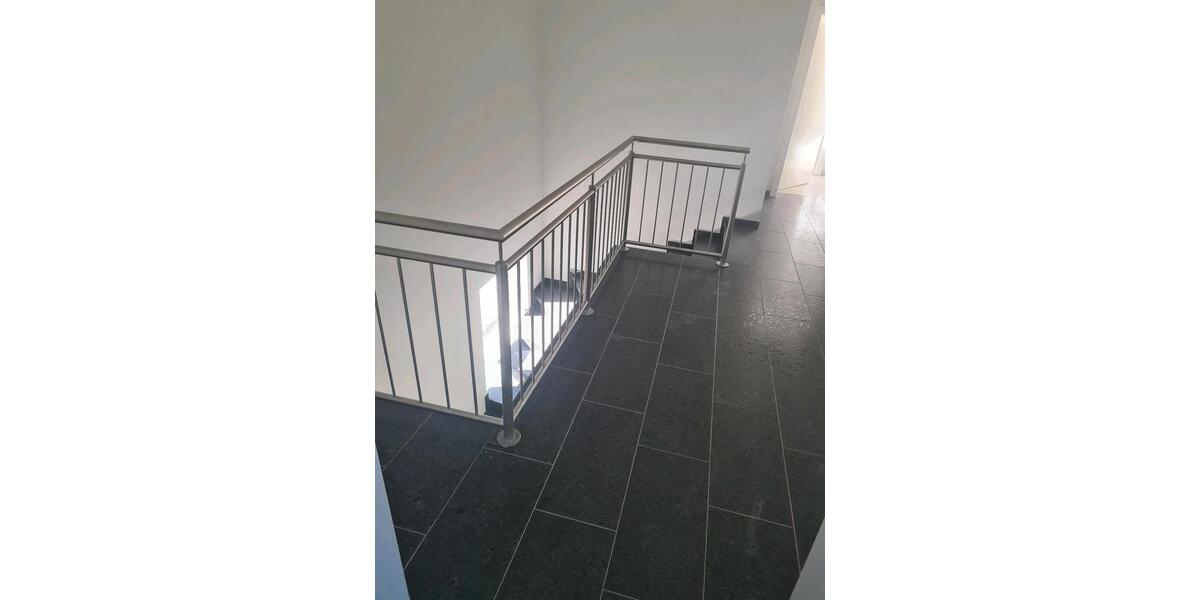Etagenwohnung Wetzlar Naunheim - 3 Zimmer, 100 m&sup2;, 1.600&euro; | Angebot:26481562