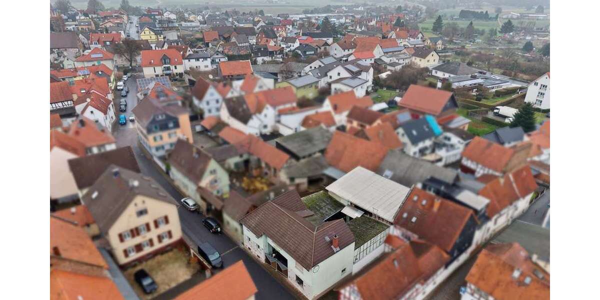 Einfamilienhaus Wölfersheim - 6 Zimmer, 136 m&sup2;, 210.000&euro; | Angebot:24627510