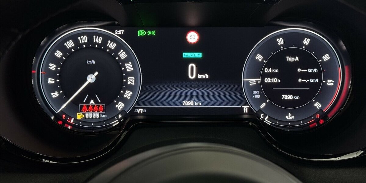 Alfa Romeo Tonale 1.5 VGT Veloce 48 V Hybrid LED 7.900 km 26.480 &euro; Lich 35423