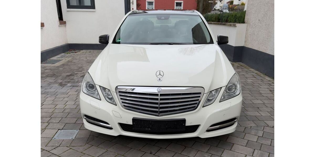Mercedes-Benz E 200 165.000 km 12.295 &euro; Gießen 35398