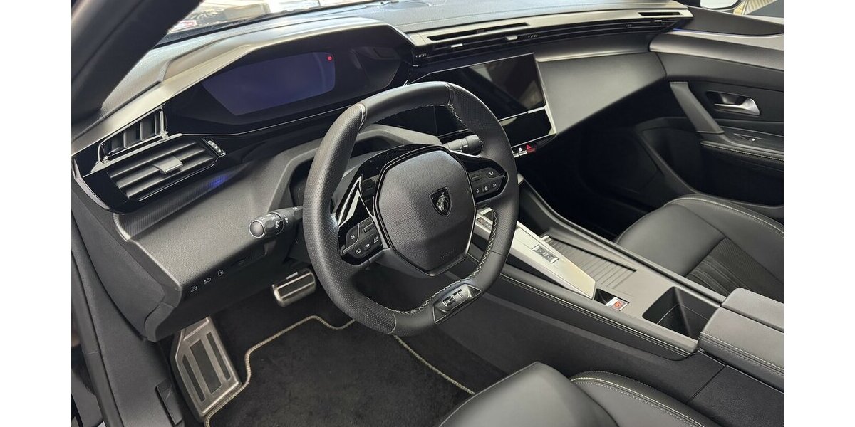 Peugeot 408 GT 225 Plug in Hybrid 360° Cam FULL LED 50.200 km 26.120 &euro; Lich 35423