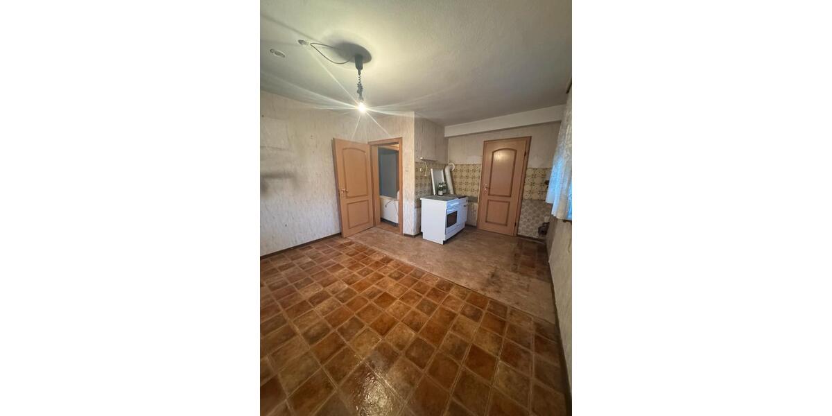 Einfamilienhaus Wetzlar Altenberger Straße - 7 Zimmer, 140 m&sup2;, 1.000&euro; | Angebot:26020253