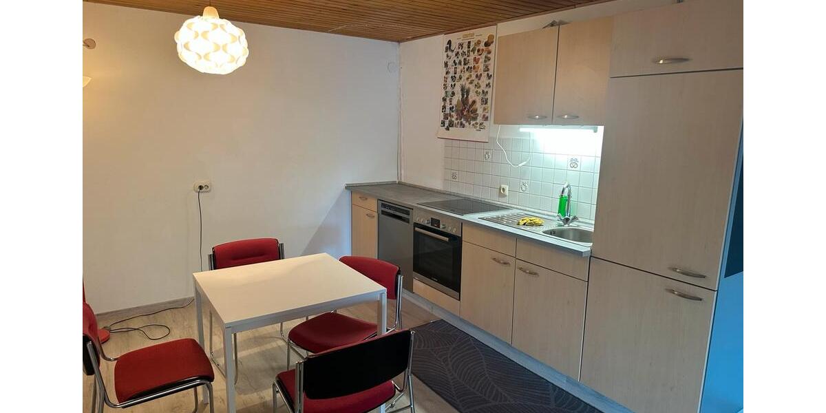 Erdgeschoßwohnung Hohenahr - 4 Zimmer, 130 m&sup2;, 1.200&euro; | Angebot:26002218