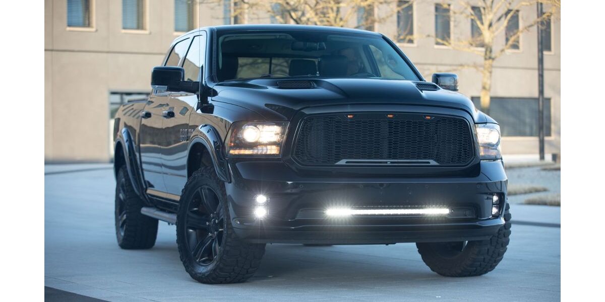 Dodge RAM 185.000 km 25.998 &euro; Braunfels 35619