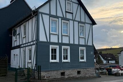 Haus Haiger - 4 Zimmer, 100 m&sup2;, 950&euro; | Angebot:26063641