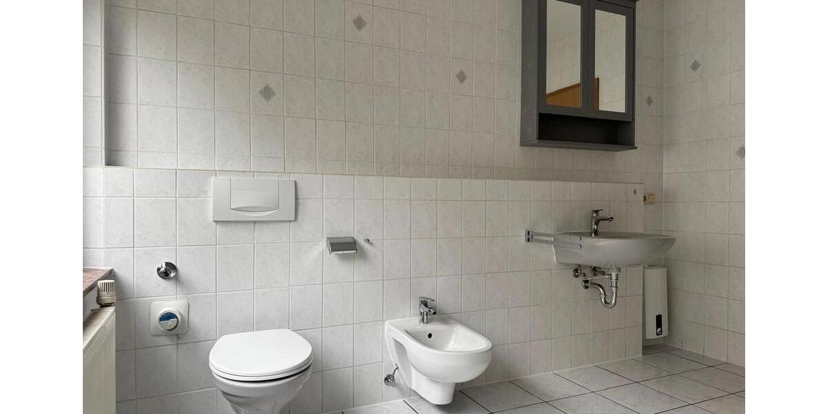 Erdgeschoßwohnung Grävenwiesbach - 4 Zimmer, 96 m&sup2;, 880&euro; | Angebot:26286136