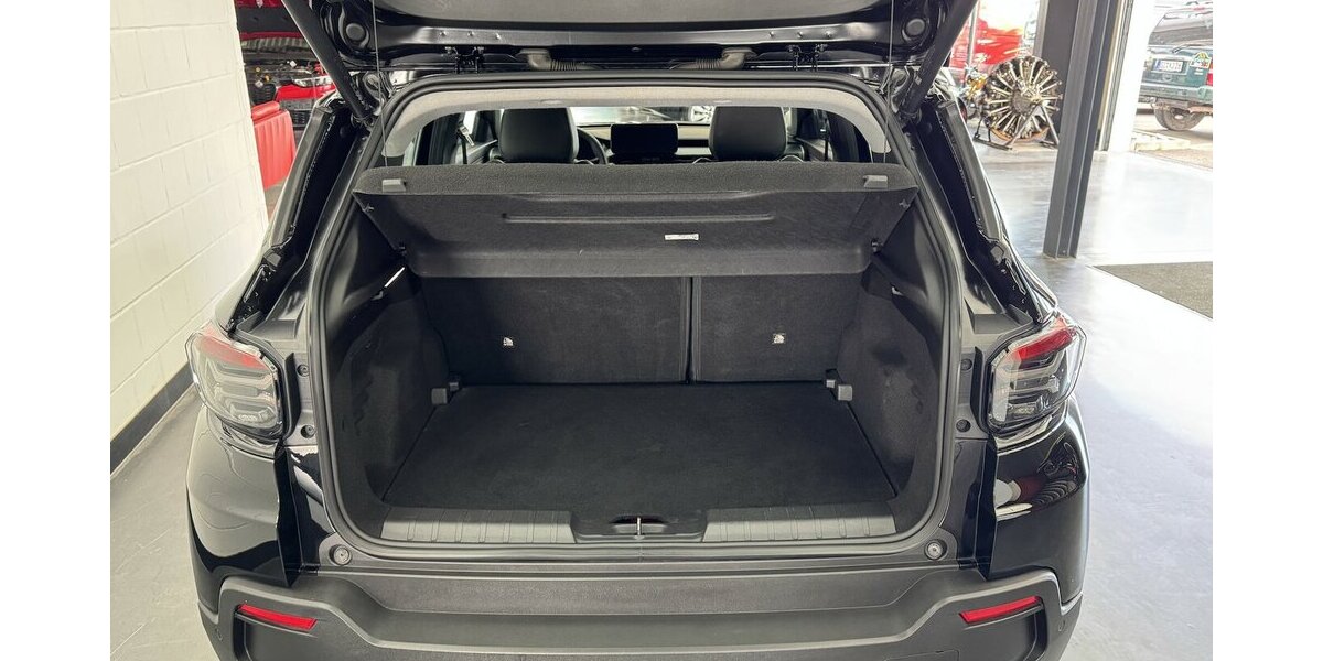 Jeep Avenger 1.2 Altitude Kamera JBL Soundsystem 55.570 km 16.320 &euro; Lich 35423