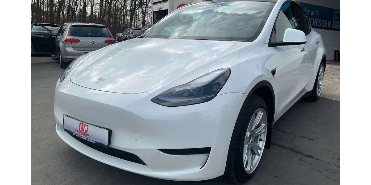 Tesla Model Y 61.034 km 30.990 &euro; Giessen 35394