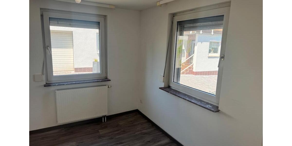 Doppelhaushälfte Haiger - 7 Zimmer, 100 m&sup2;, 125.000&euro; | Angebot:26941775