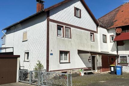 Haus Aßlar - 10 Zimmer, 260 m&sup2;, 285.000&euro; | Angebot:25841533