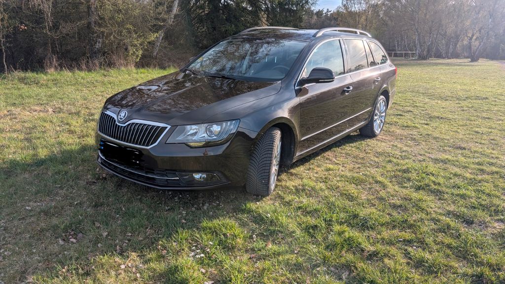 Skoda Superb 146.000 km 13.750 &euro; Hohenahr 35644