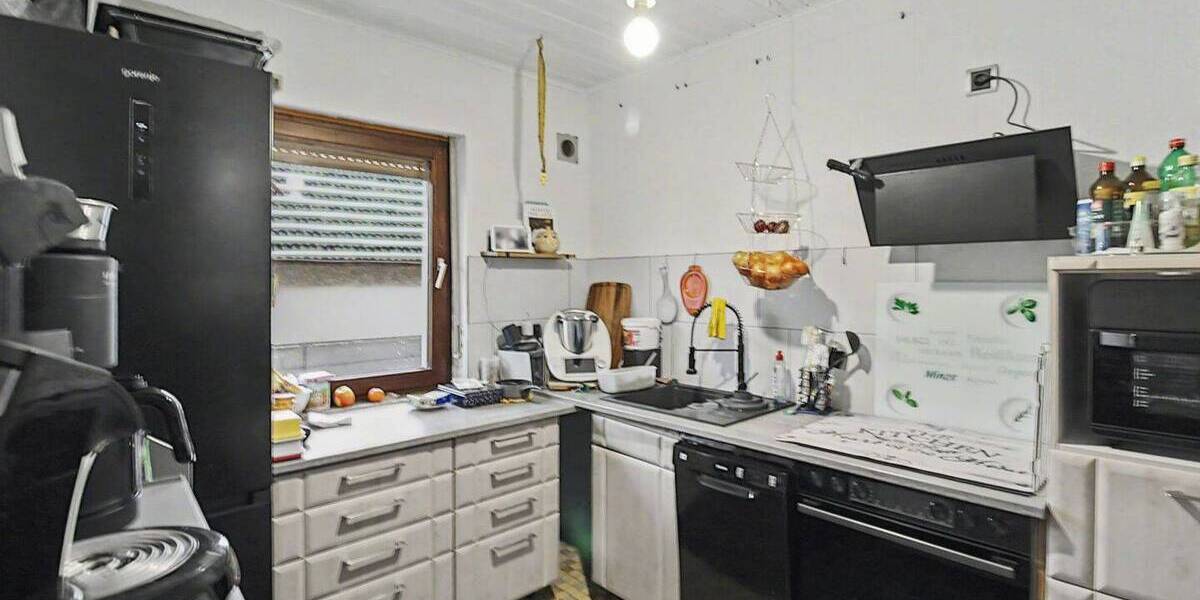 Mehrfamilienhaus, Wohnhaus Lich Bettenhausen - 6 Zimmer, 151 m&sup2;, 195.000&euro; | Angebot:26879785